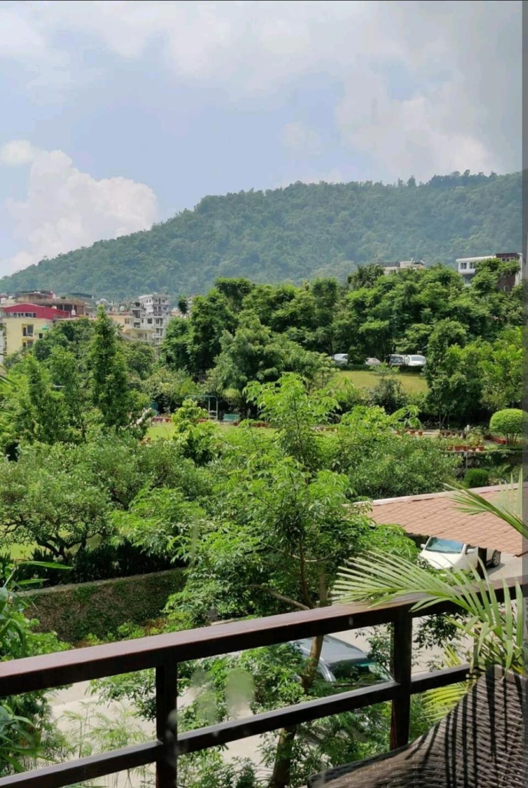Aloha Serenity Apartments Rishīkesh Екстериор снимка